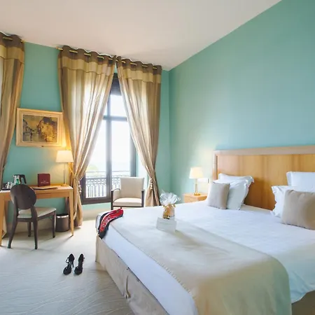Отель Westminster & 4*
