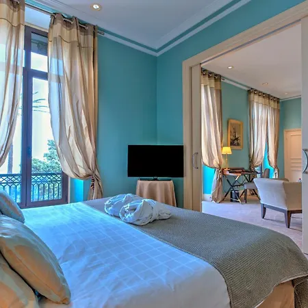 Westminster & ホテル ニース