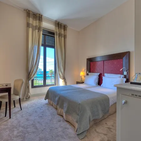 Westminster & Szálloda