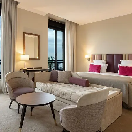 Отель Westminster & 4*