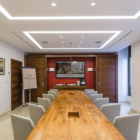 ホテル Westminster &