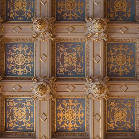 Westminster & Szálloda Nizza