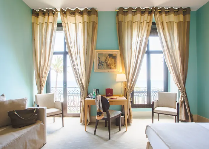 Hotel Westminster & 4*