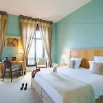Westminster & 4* Nice