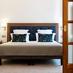 Hotel Westminster & 4*