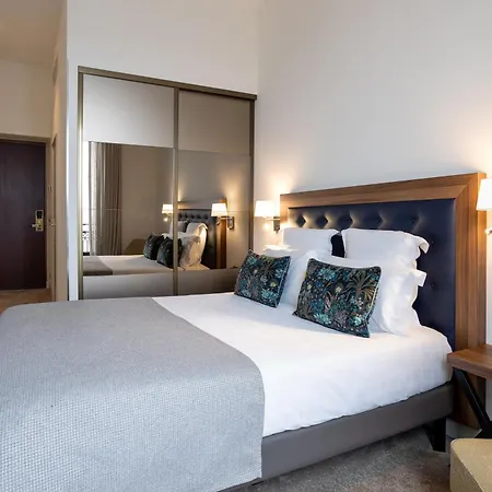 Westminster & 4* Nice