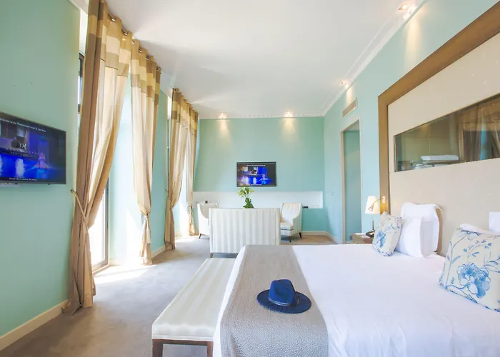 Westminster & Отель