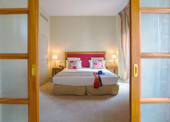 Westminster & ホテル