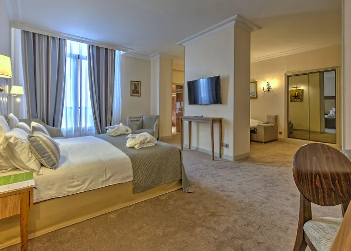 Westminster & ニース