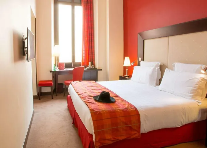 Westminster & 4* Nice