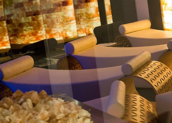 Westminster & 4* ニース