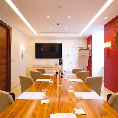 Westminster & 4* Nice