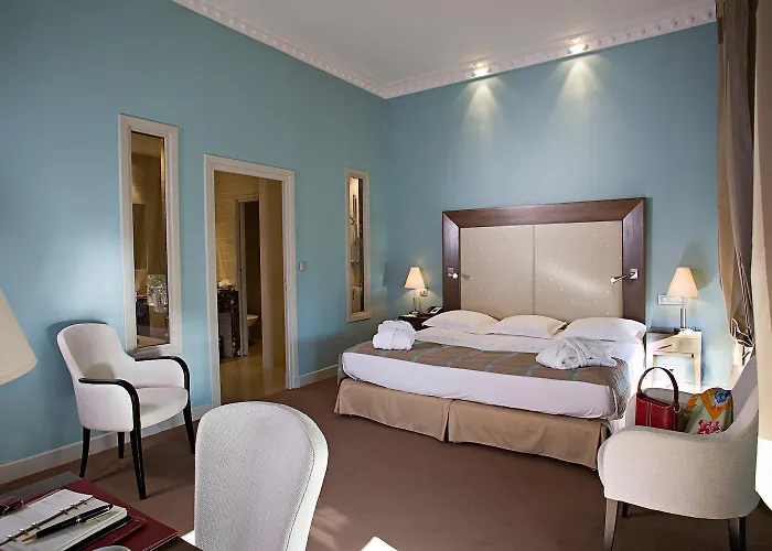 Hotell Westminster & 4*