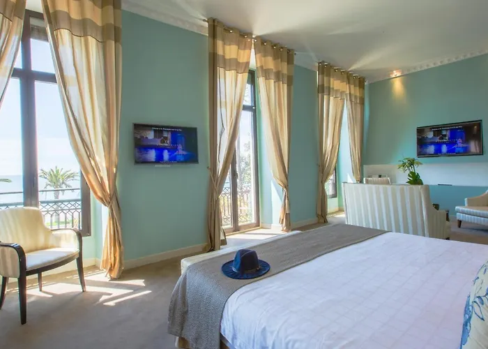 Westminster & 4* Nice