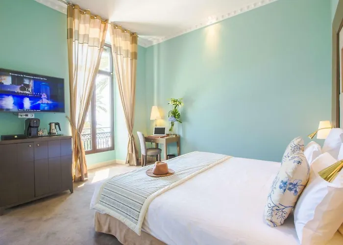 Westminster & 4* Nice