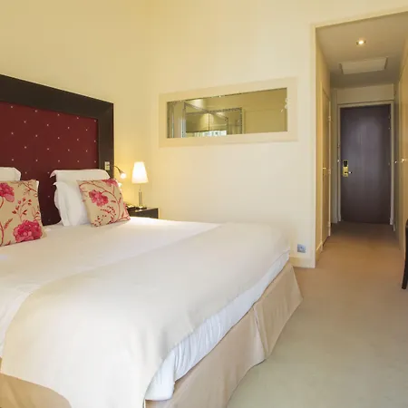 Westminster & 4* Nice