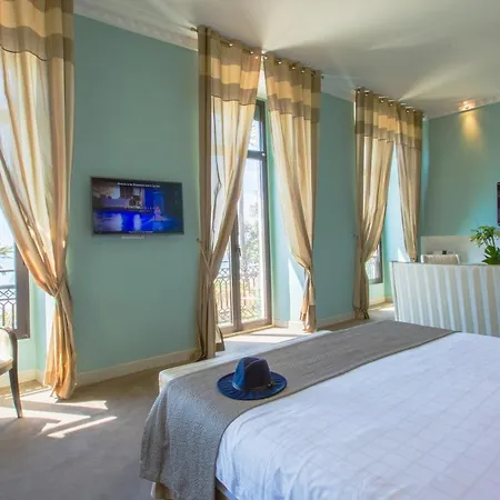 Westminster & 4* Nice