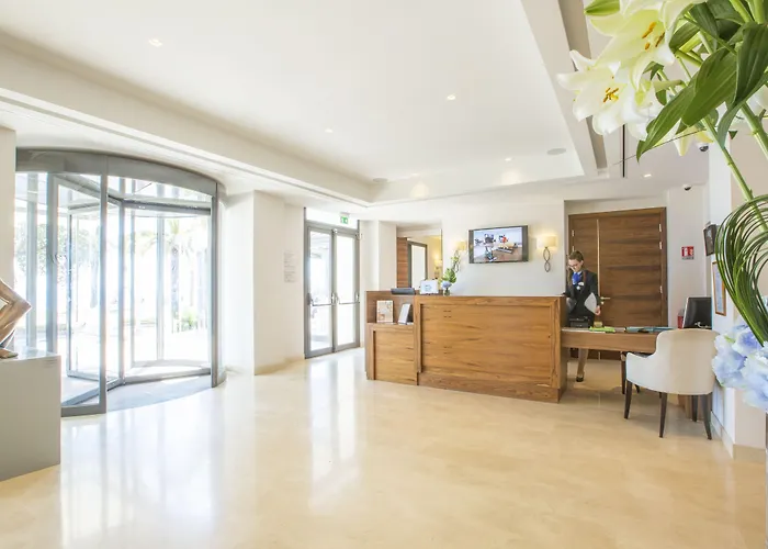 Westminster & 4* 니스